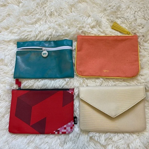 4 Ipsy bags - Picture 1 of 11
